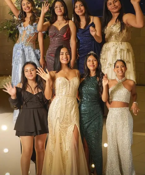 Quinceañeras en la Cena de 15