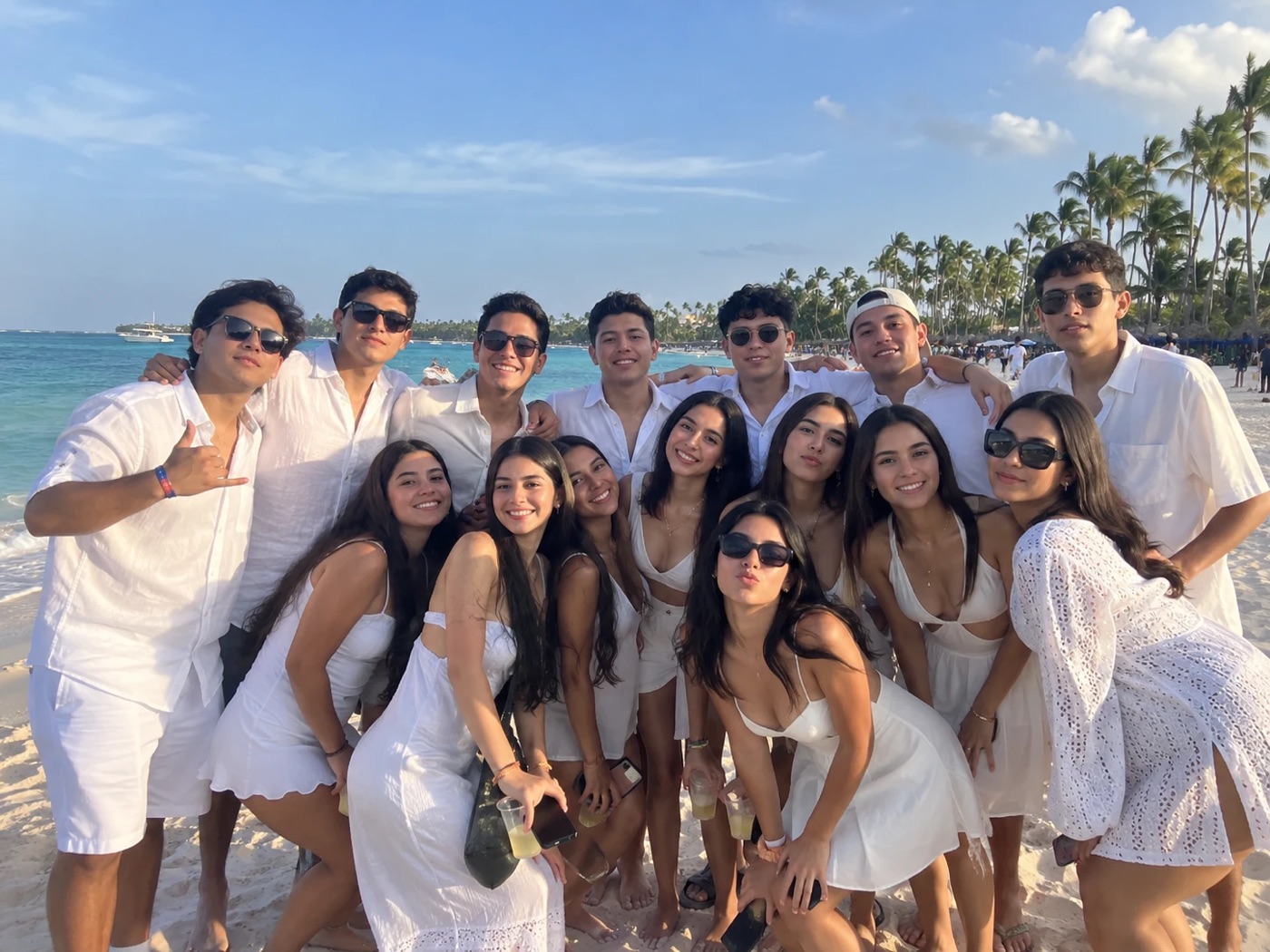Promoción Bloomate en la playa de Punta Cana